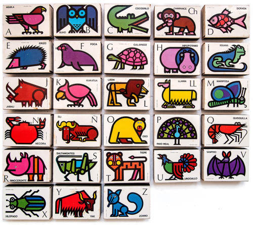 Cruz Novillo – Abecedario Animal (animal alphabet)